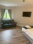 Drumkeen - Apartment - Sleeps 6 - Parking