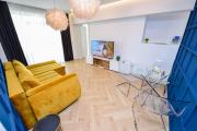 Blue Moon - One Bedroom - Romana Square