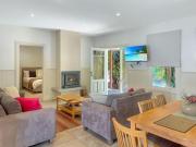 River Rock Cottage Centrally located and Dog friendly