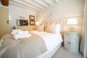 Newly Refurb Cottage, Mile From Blakeney, Village Pub and Restaurant