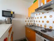 Studio cabine avec balcon, parking privé, accès direct plage, proche centre ville - FR-1-319-44