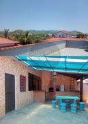 Casa com churrasqueira