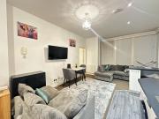 DeParys - Sleeps 6! Great for large group of people