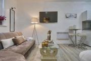 Aylward Apartments S14, near City Centre and Gunwharf Quays Aylward Apartments S14, near City Centre and Gunwharf Quays