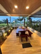 Apartamento de um quarto com varanda externa