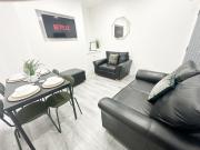 Spacious Home, Central Liverpool, Sleeps 9, 2 Bathroom, Free Parking