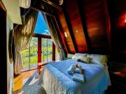 Cabana Limoeiro com vista para as montanhas