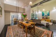 Luxury warehouse apartment close to CBD