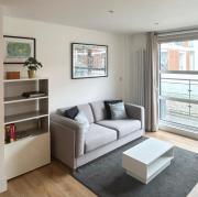 Cozy Flat by Nine Elms Station - zone 1 -