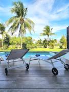 Mareazul Luxury Swim-Up apartment and private beach club