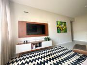 No coração de Floripa perto de tudo e com garagem