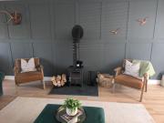 South Coast New Forest Holiday Home-4 Bed-Sleeps 8-Spacious-Parking-EV Dock-Large Garden-Playground-Great for Families-Groups-Professionals