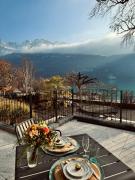 Art Residence, Beat Schild