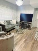 Cozy & Near Downtown & Hyde Park