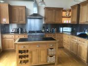 Private Hot tub Balcony & Parking Luxury Apartment