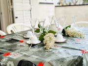 Apartamento en 1ª Línea de Playa en Roses con Terraza, Vista al Mar y Parking Comunitario - ES-258-3