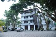 Crystal Wave Holiday Resort Polhena