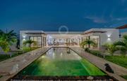 Exceptional villa, jacuzzi, heated pool