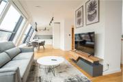 5-Star Penthouse with Private Jacuzzi at Elite Comfort