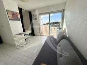 Studio avec balcon et parking a 2 pas des plages
