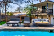 Luxury Zilker Home Pool Hot Tub and 2 Kitchens
