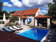 House Toma House Toma