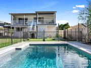 Top Burrum Heads