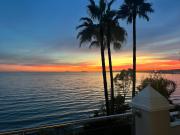 Estepona Beach Front Apartment with Stunning Sea Views