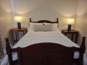 OosiesRus - Charming Langebaan Villa with Garden View