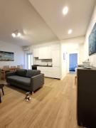 DimorAlexis, the house in front of Vaticans walls