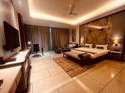 Lokesh Hotel