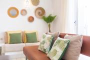 Villa Lori, pool, 5 min drive to beach in Albufeira