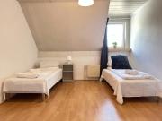 Praktisches 5-Zimmer Apartment mit 9 Einzelbetten & Schlafsofa in Hamburg-Harburg