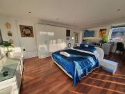 Riverside Loft - Castle View & Free Parking & Terrace