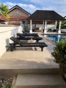 Casa Gris with Shared Pool