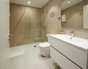 H SUITE2B by Smiling Rentals