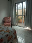 Quarto Privado com Banheiro Compartilhado