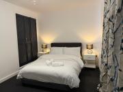 Stunning 4-Bed House in Bridgend