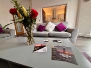 Franks Apt 2 - Outdoor Balconies - Sleeps 8