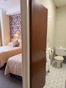 Adelaide House Hotel - Opposite Winter Gardens, Town Centre