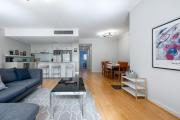Cosy 2-Bed in Redfern with Terrace & Parking