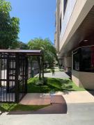 Apartamento de dois quartos para 6 pessoas em Canasvieiras a uma quadra da praia em área nobre