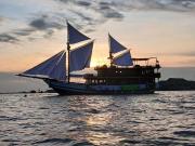 Gallia Phinisi Batam