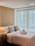 Aesthetic Studio Unit in Abreeza T2 with Paid Parking