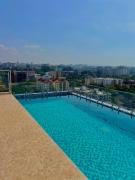 Rooftop pool, gym and stunning city views
