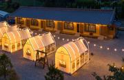 Hanok stay under the golden sky in Yangpyeong