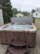 Shell Cottage - Pet friendly, Hot tub, Fenced yard!