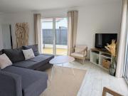 Maison neuve de plain-pied avec extérieur