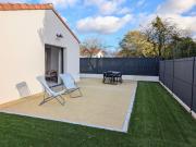 Maison neuve de plain-pied avec extérieur