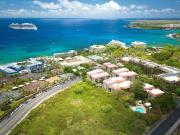 Kailua Village 2BR with AC, Pool and Parking, Walk to Oceanfront